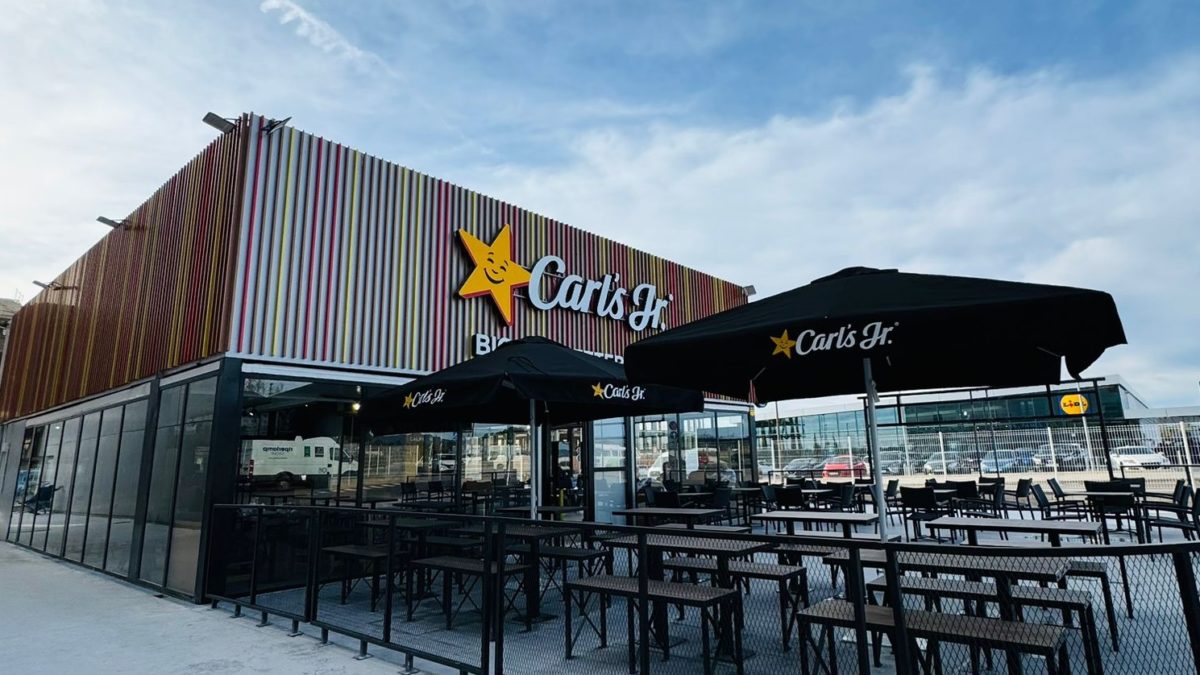 CARL’S JR. PRESENTA EN VALENCIA SU PRIMER RESTAURANTE MODULAR